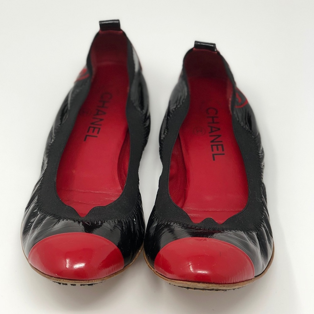 Chanel Patent Leather Flat Pumps size 39.5
